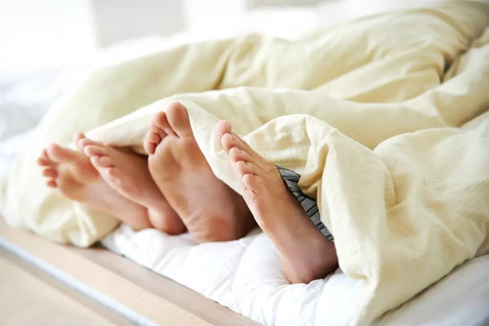 Giải Mã Ý Nghĩa Giấc Mơ Nằm Mơ Thấy Vợ Quan Hệ Với Người Khác nam-mo-thay-vo-quan-he-voi-nguoi-khac